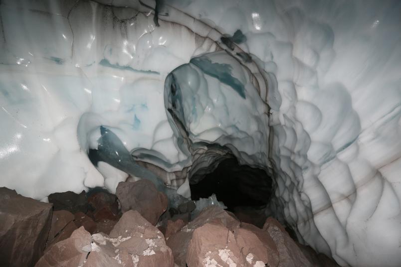 Eishöhle von innen