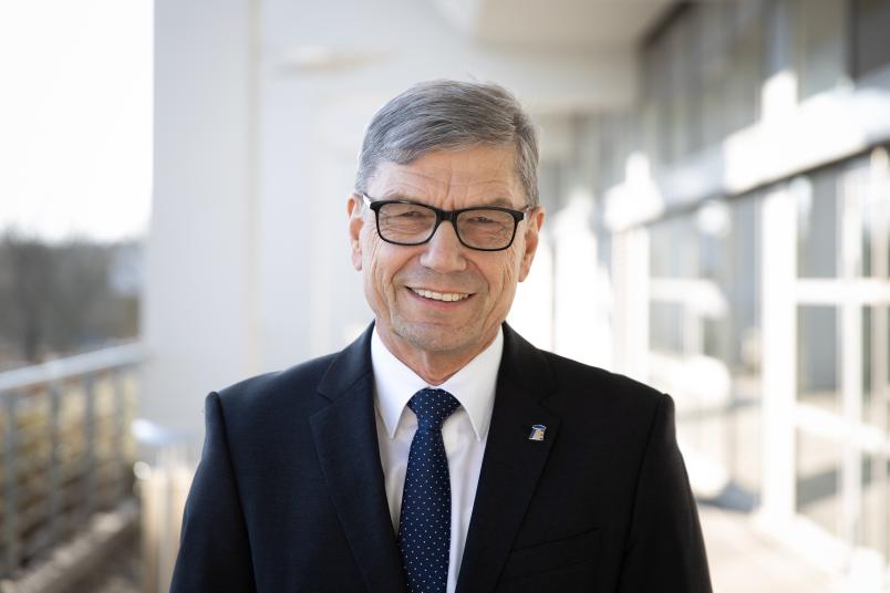 Jürgen Schnell an der RUB: Am 7. Februar 2020 wurde seine Ehrenpromotion im Veranstaltungszentrum gefeiert.