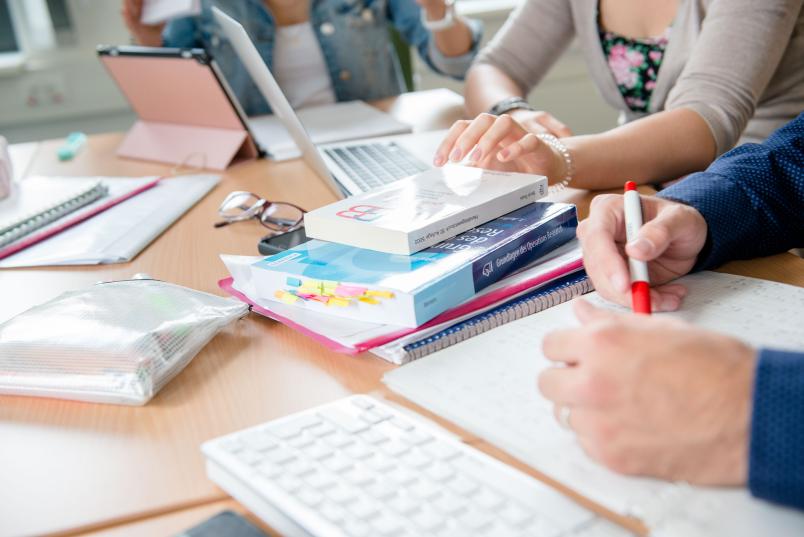 Studentische Arbeitsgruppe beschäftigt sich mit dem Thema Gründung.