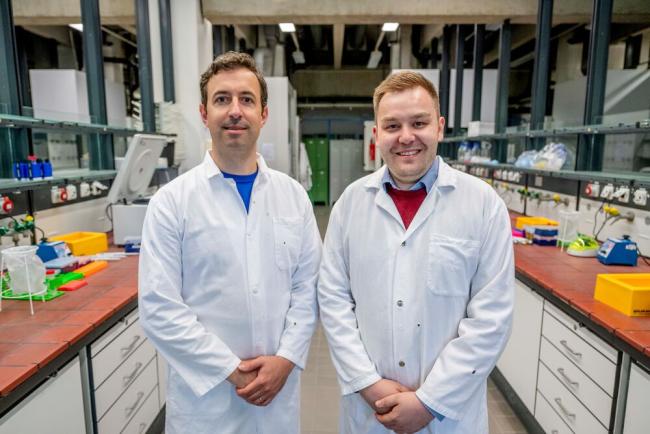 Carlos Plaza Sirvent und Johannes Karges