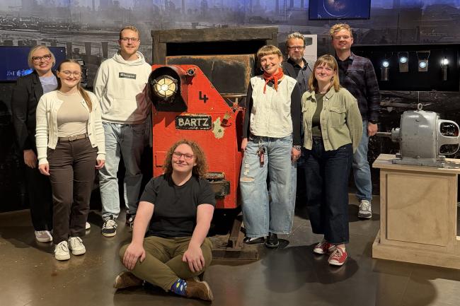 Gruppenbild mit Studierenden