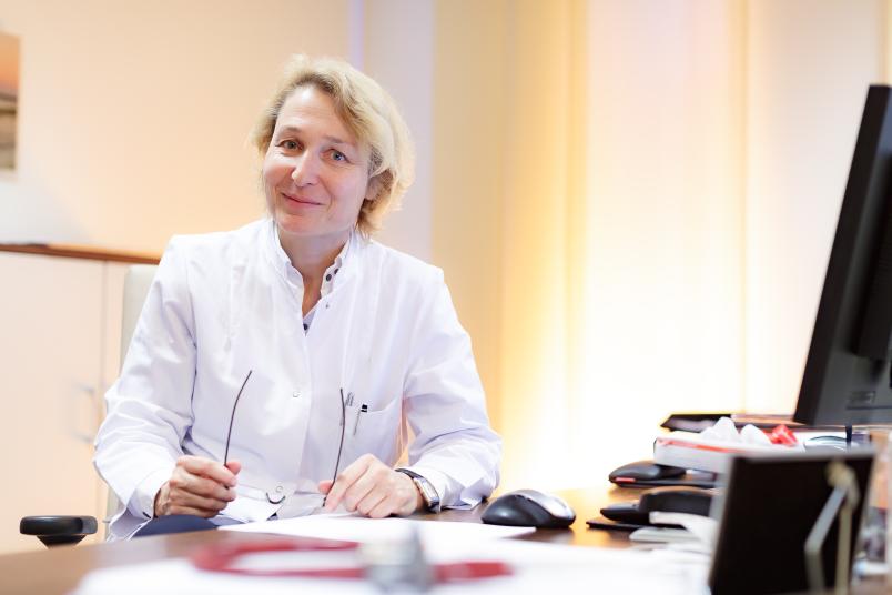 Porträt der Medizinerin Anke Reinacher-Schick 