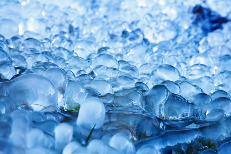 Blaue Eisstrukturen
