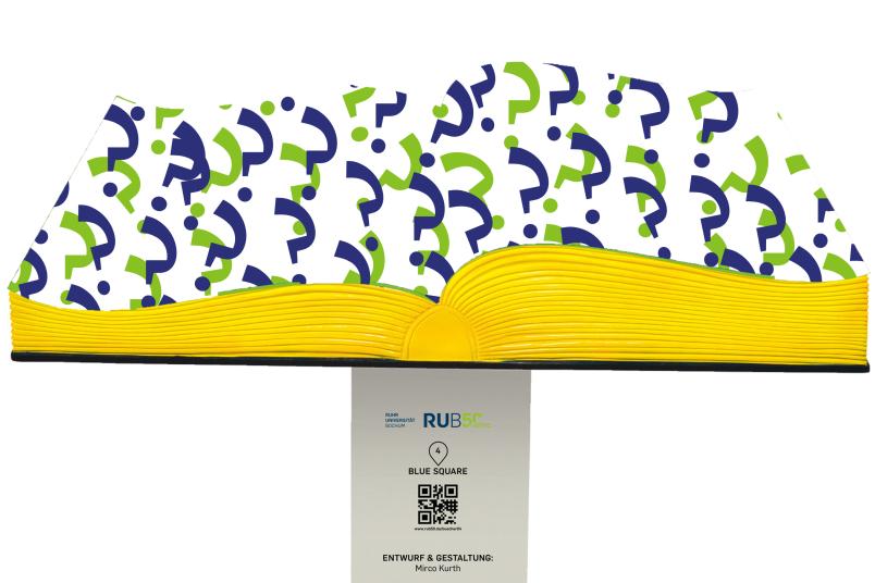 Noch ist das Motiv der Buchskulptur am Blue Square geheim.