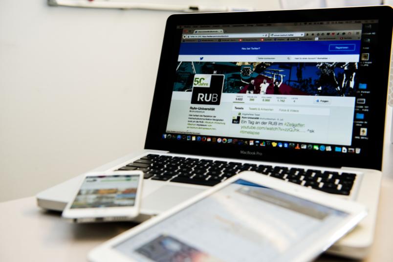 Verschiedene Endgeräte: Laptop, Tablet, Smartphone