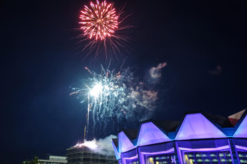 So sah das Feuerwerk über dem Audimax im Sommer 2014 aus.