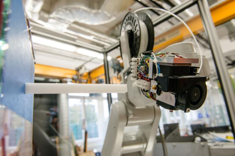 Prototyp des innovativen 3D-Druckers aus der Ruhr-Universität Bochum