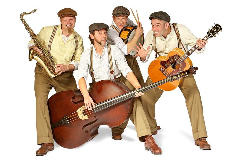 Bandfoto mit vier Musikern