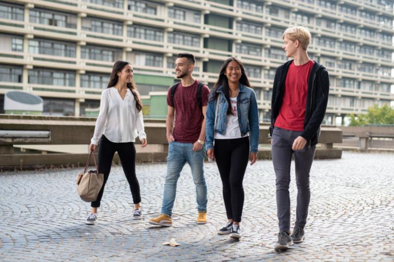<div>
Mit dem Semesterstart im Oktober bietet die RUB auch wieder viele Angebote für Schüler an.</div>