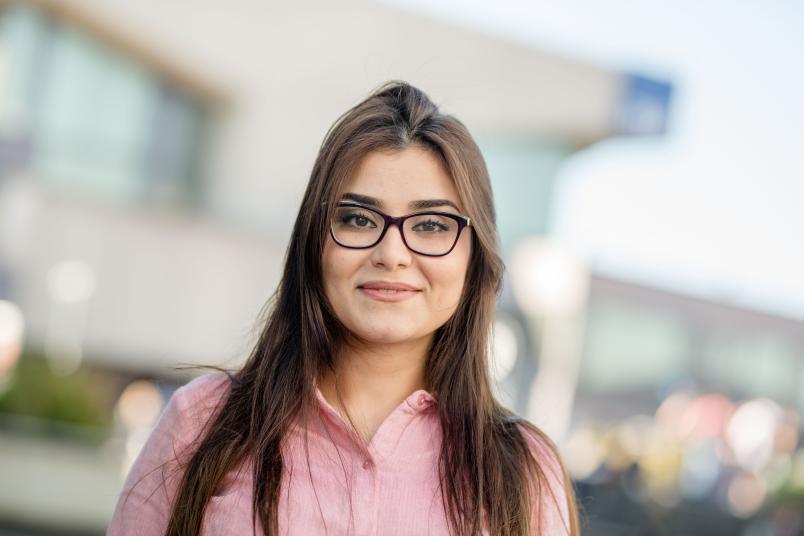 
	Lama Alrashwany ist eine der Stipendiatinnen der Evonik Stiftung.
