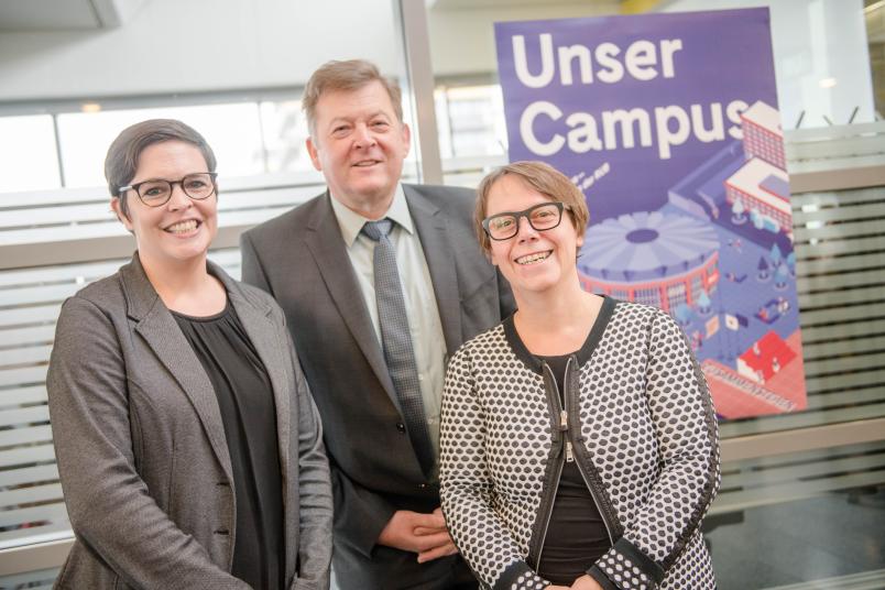 Stehen hinter der gemeinsamen Kampagne: Prof. Dr. Katja Sabisch aus den Gender Studies, Akafö-Geschäftsführer Jörg Lüken und RUB-Kanzlerin Christina Reinhardt (von links)
