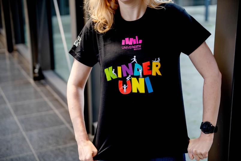 <div>
Zum achten Mal lädt die Univercity zur Kinderuni ins Audimax der RUB ein.</div>