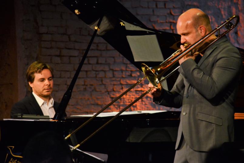 
	Gero Körner am Piano und Hansjörg Fink an der Posaune brillieren als Duo bei Klang im Quadrat.
