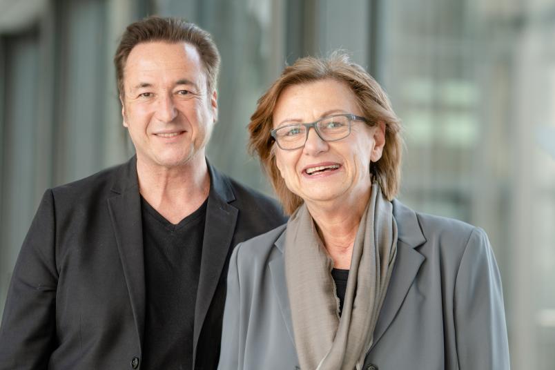 Porträtfoto von Hubert Hundt (links) und Barbara Kruse