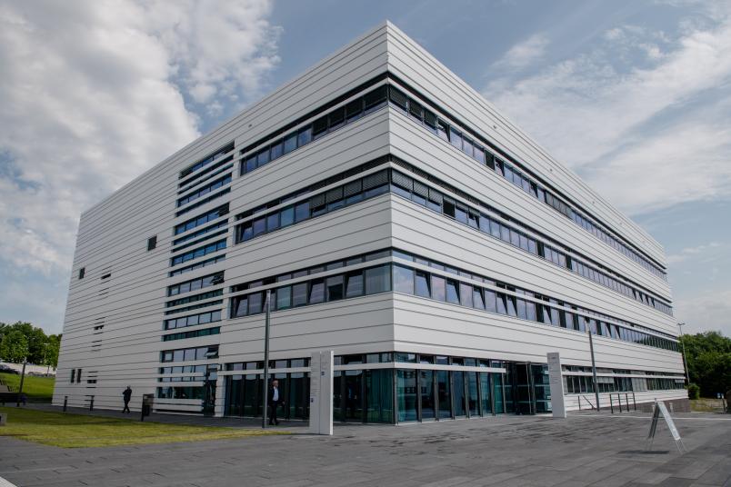 Der Forschungsbau ist im Zeit- und Kostenrahmen am Gesundheitscampus errichtet worden.