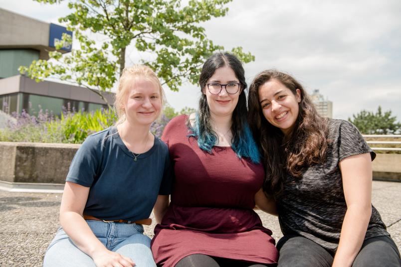 Drei Studentinnen