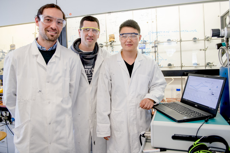 Drei Forscher im Labor