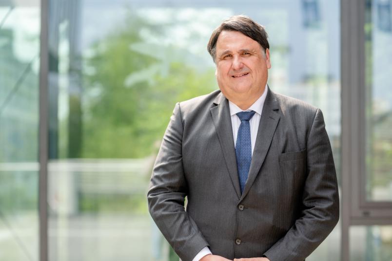 Der Präsident der Universität Maastricht, Martin Paul, ist zum neuen Rektor der RUB gewählt worden.