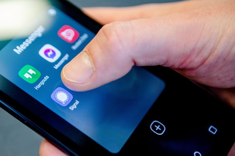 Handy mit Signal-App