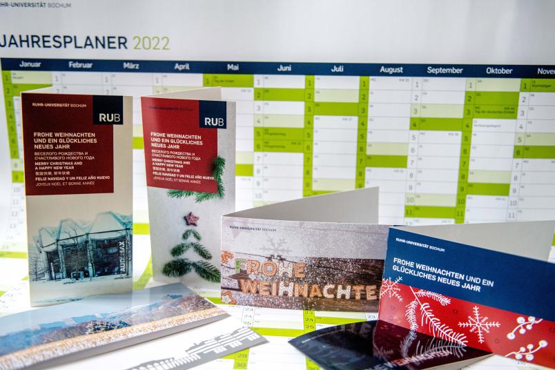 Weihnachtskarten und Kalender