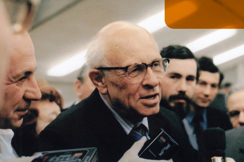 Umlagert von den Medien: Andrei Sacharow