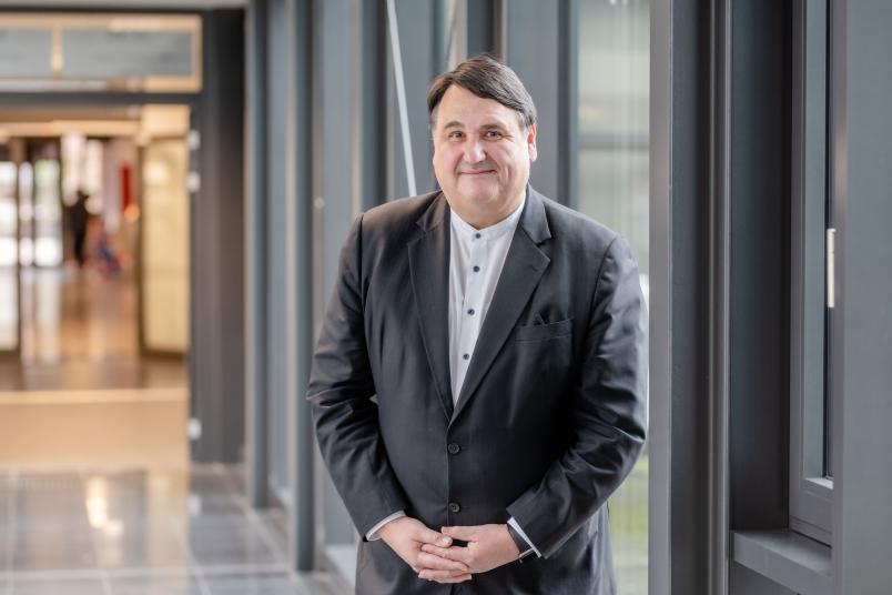 Porträt von Rektor Prof. Dr. Martin Paul