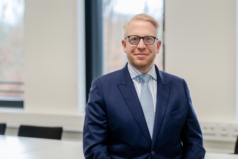 Porträt Julian Krüper