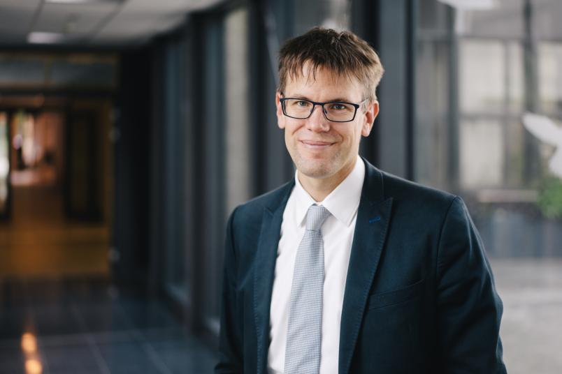 Porträt Simon Ebbinghaus