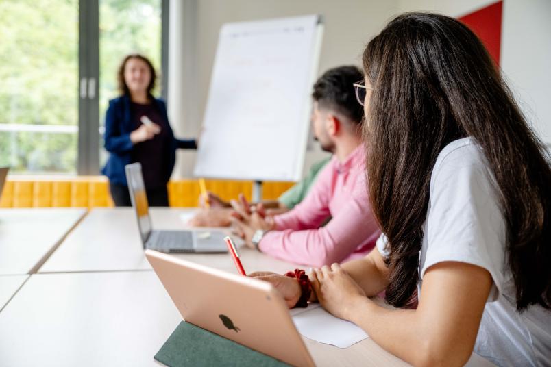 Studierende in einem Seminar an der Ruhr-Universität Bochum