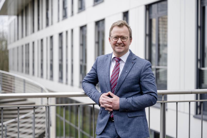 Porträt Mediziner Niklas Thon