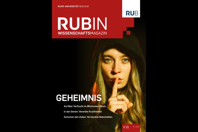 Cover des Wissenschaftsmagazins Rubin, das eine Frau zeigt, die den Zeigefinger an die Lippen legt