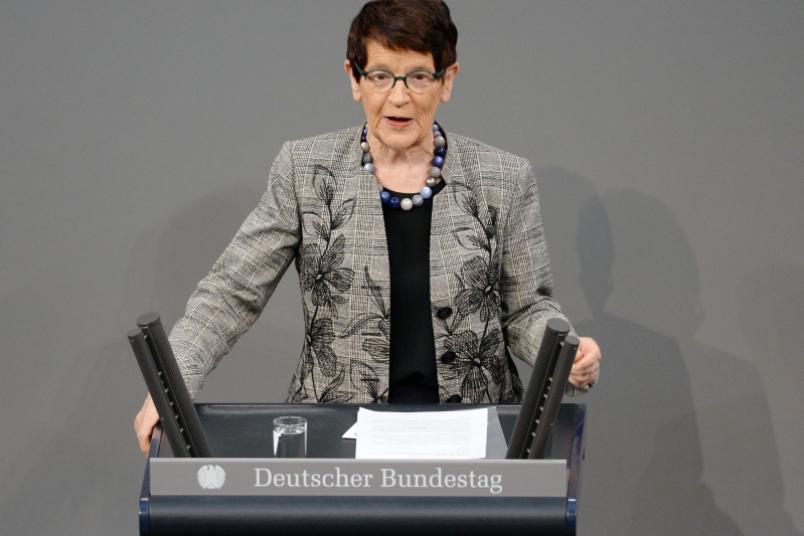 Bundestagspräsidentin a. D. Prof. Dr. Rita Süssmuth bei einer Rede