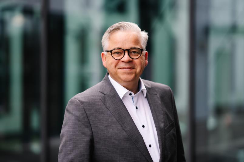 Porträtfoto von Achim Dilling, Kanzler der Ruhr-Universität Bochum