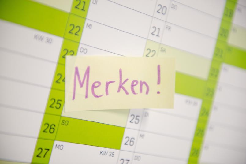 RUB-Kalender mit Merkzettel.