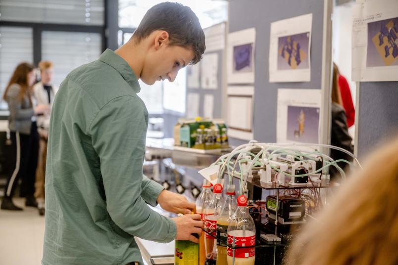 Jugend forscht im Schülerlabor der RUB: Wettbewerbsbeitrag 1