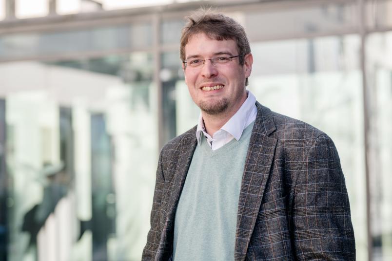 Benedikt Göcke, Blue Square, Veranstaltung