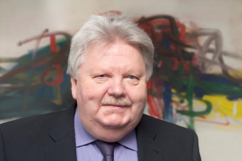 Karl-Heinz Schloßer hat sich 43 Jahre lang intensiv für die RUB engagiert.