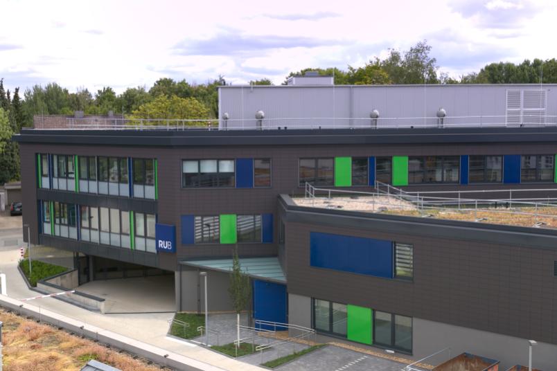 Außenansicht des Instituts für Forschung und Lehre der RUB
