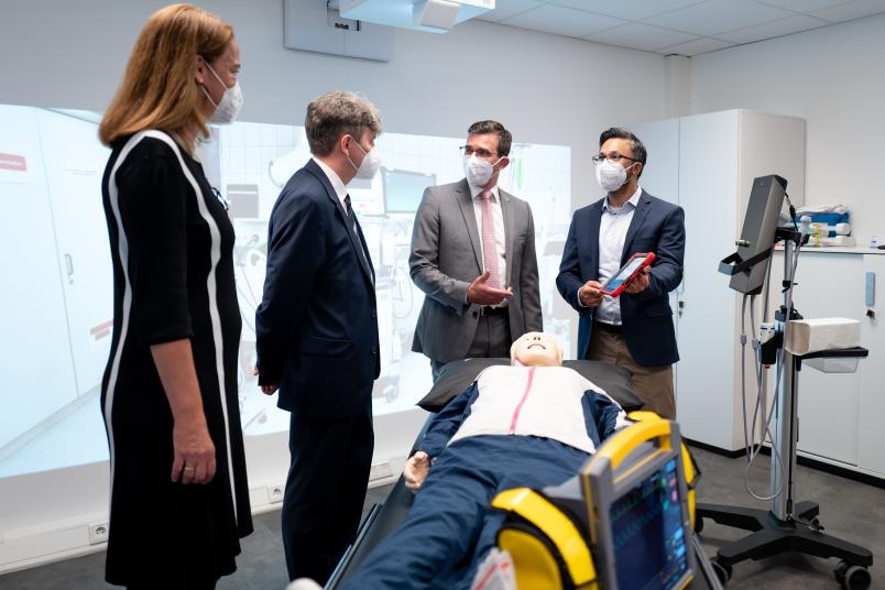Simone Lauer, Prof Dr. Thorsten Schäfer, Prof. Dr. Ulrich Frey, Jilson Chittamadathil