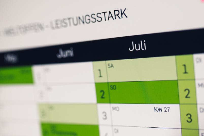 Jahresplaner 2017 mit dem Monat Juli im Vordergrund