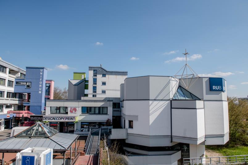 UFO im Unicenter - Testzentrum der RUB