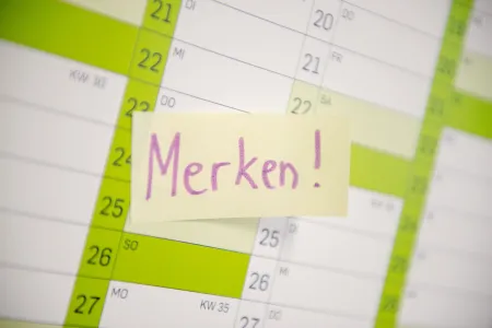 RUB-Kalender mit Merkzettel.